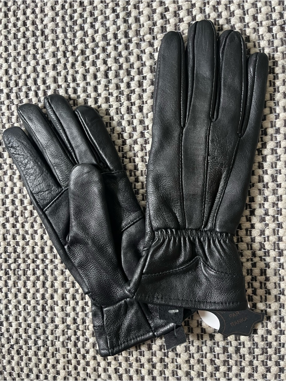 Women’s SMALL Black Leather Gloves - Classic Winter Accessory